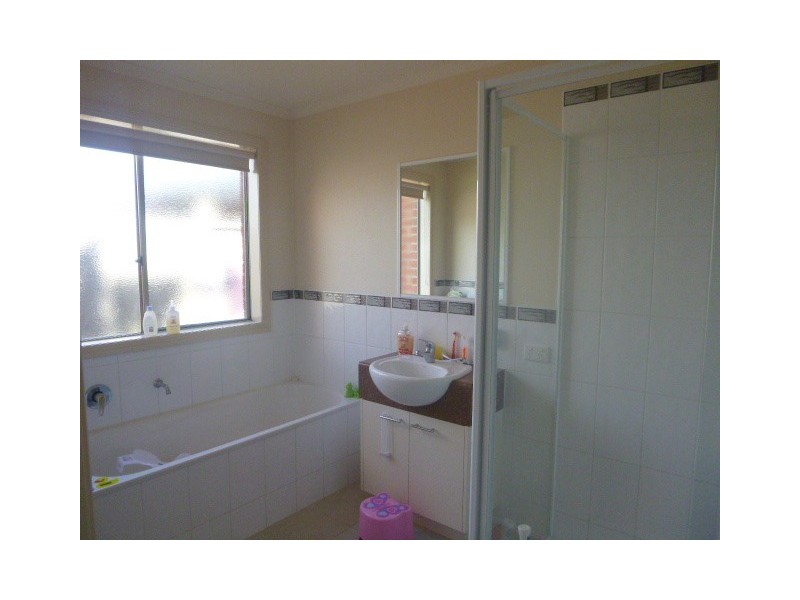 73 Melzak Way, Berwick VIC 3806