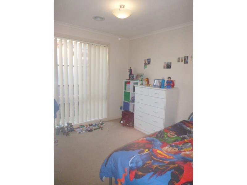 73 Melzak Way, Berwick VIC 3806