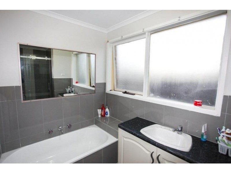 11 Lawson Way, Endeavour Hills VIC 3802