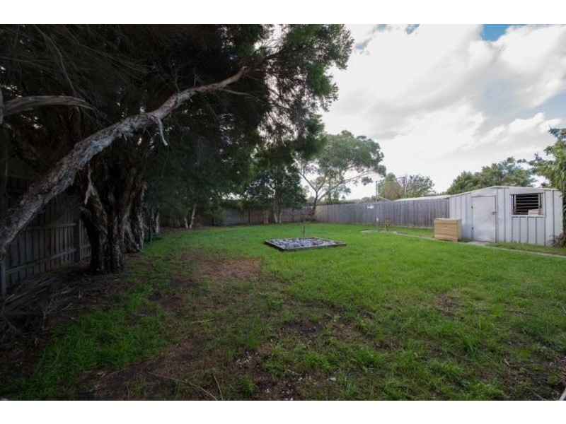 33 Woodlands Crescent, Narre Warren VIC 3805