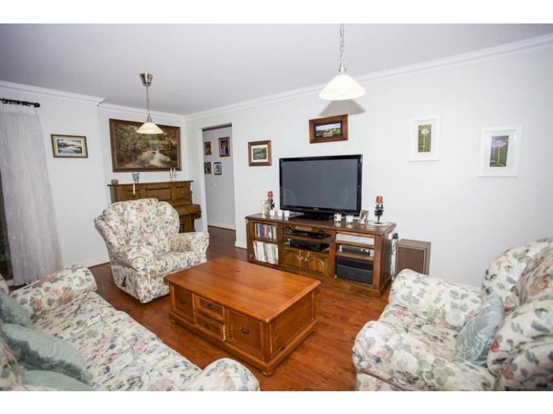 4 Spring Place, Drouin VIC 3818