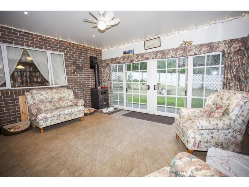 4 Spring Place, Drouin VIC 3818