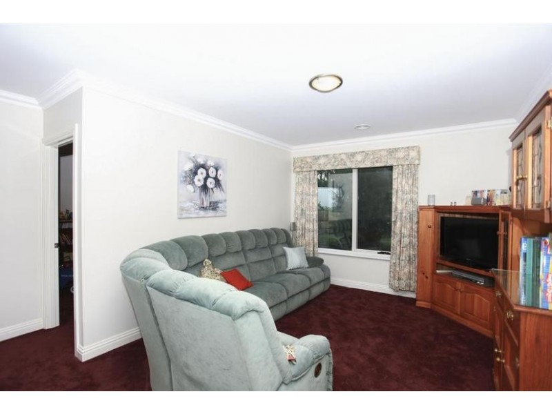 4 Spring Place, Drouin VIC 3818