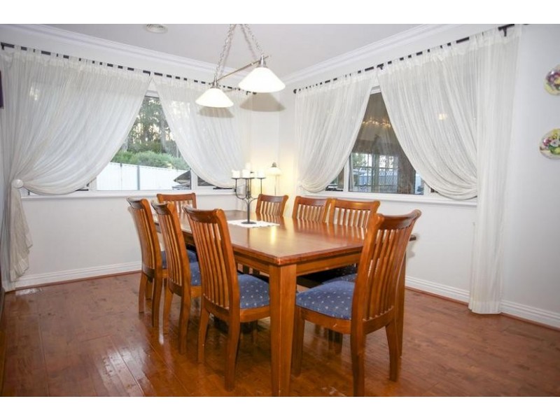 4 Spring Place, Drouin VIC 3818