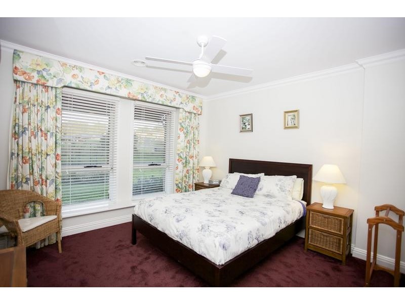 4 Spring Place, Drouin VIC 3818