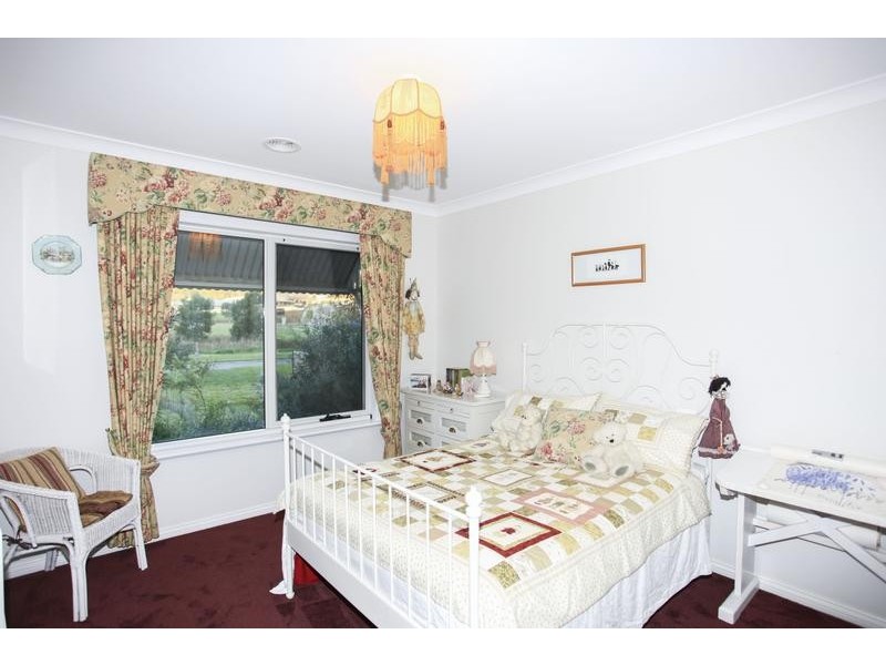 4 Spring Place, Drouin VIC 3818