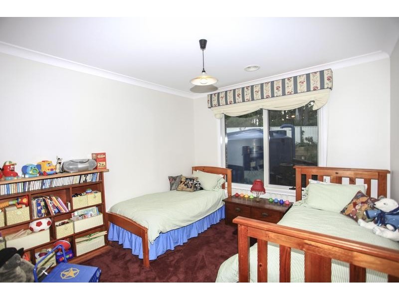 4 Spring Place, Drouin VIC 3818
