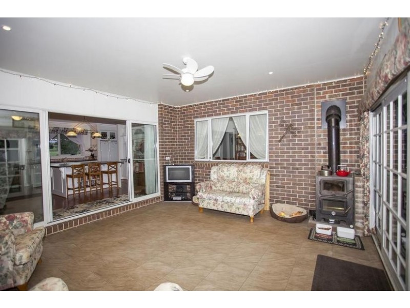 4 Spring Place, Drouin VIC 3818