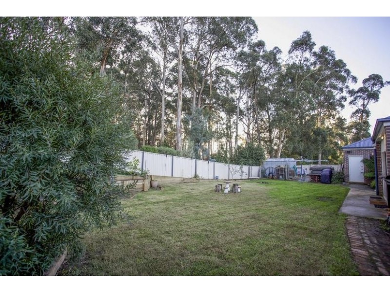 4 Spring Place, Drouin VIC 3818