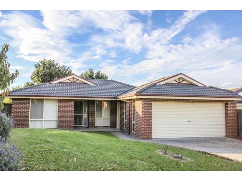 14 Highland Crescent, Narre Warren South VIC 3805