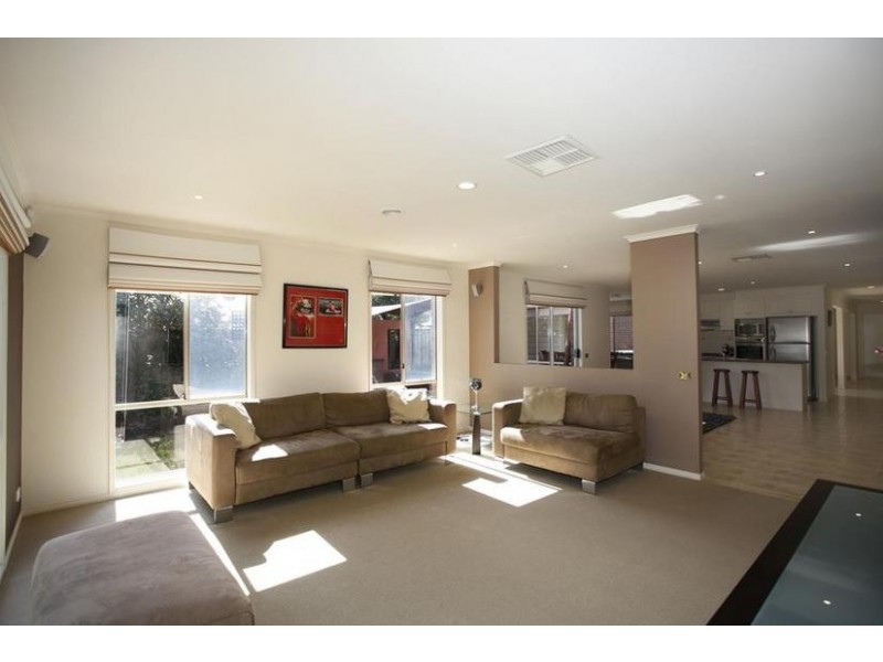 108 Bemersyde Drive, Berwick VIC 3806