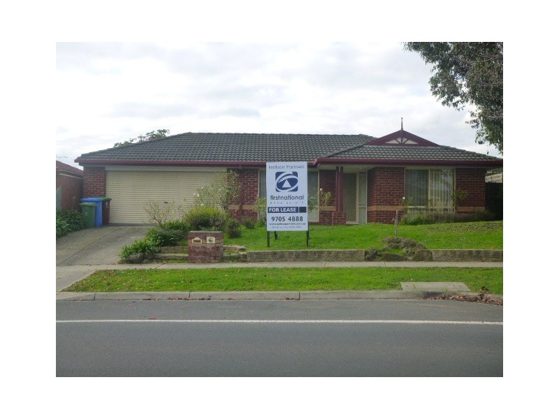 18 Domain Drive, Berwick VIC 3806