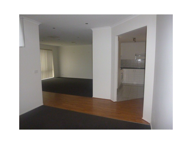 18 Domain Drive, Berwick VIC 3806