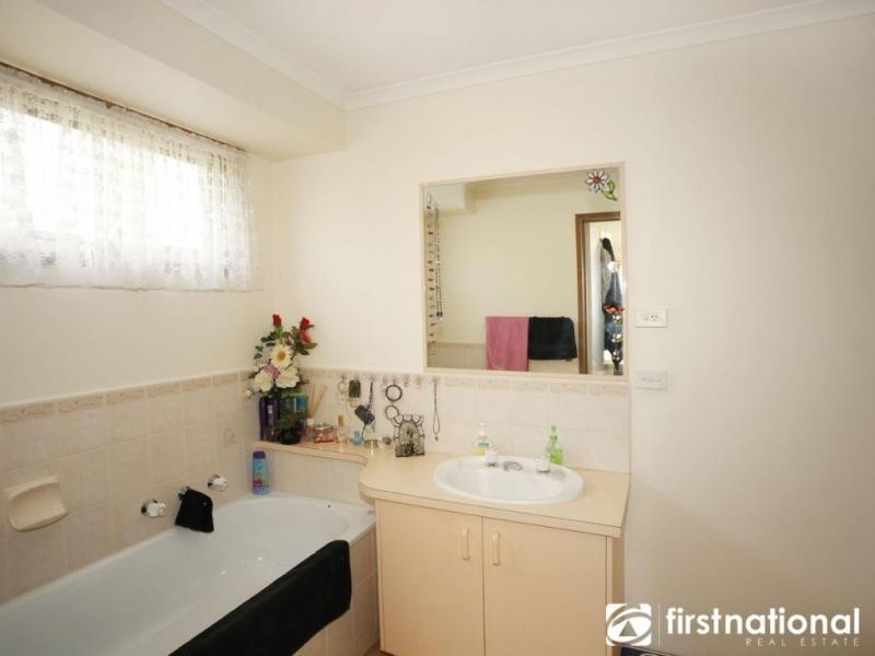 130 Warana Drive, Hampton Park VIC 3976