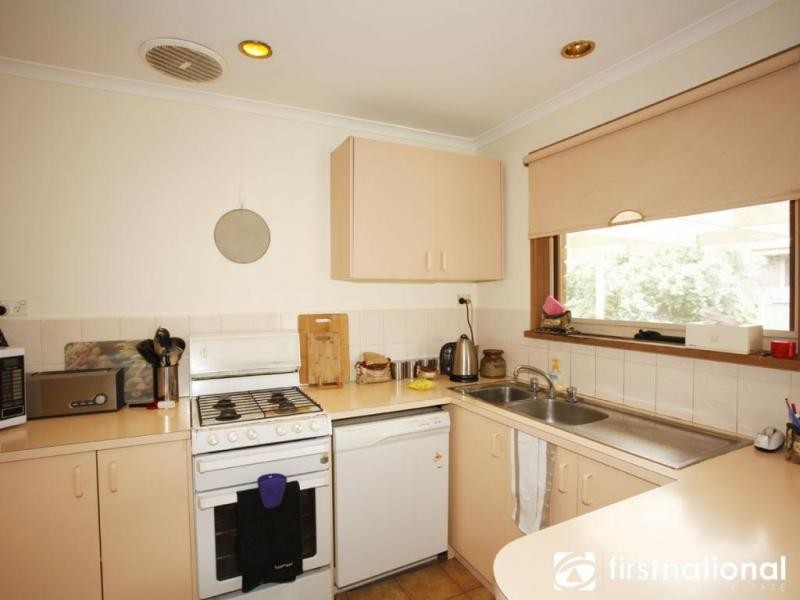 130 Warana Drive, Hampton Park VIC 3976