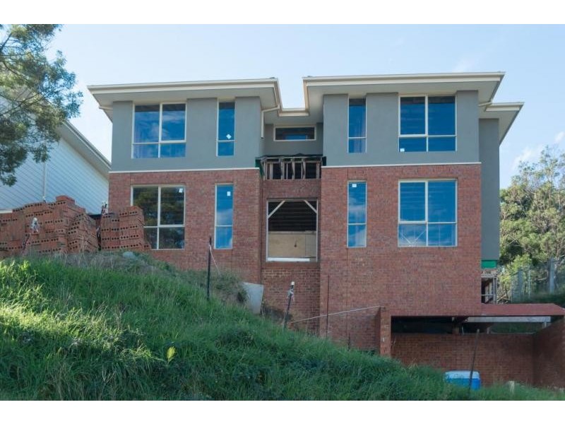 19 Montbrae Circuit, Narre Warren North VIC 3804