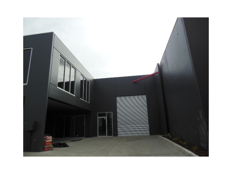 2/15 Hogan Court, Pakenham VIC 3810