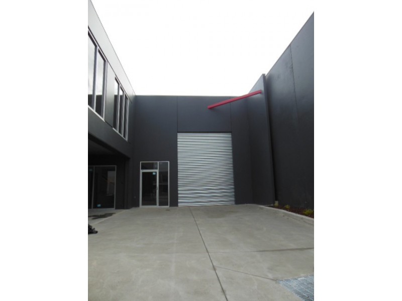 2/15 Hogan Court, Pakenham VIC 3810