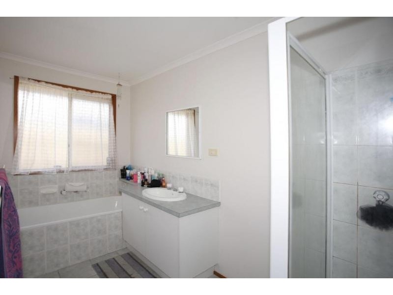 1 Fira Court, Narre Warren VIC 3805