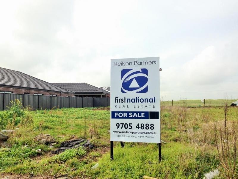 19 Forest Drive, Clyde North VIC 3978