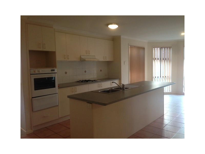 14 Dryden Court, Berwick VIC 3806