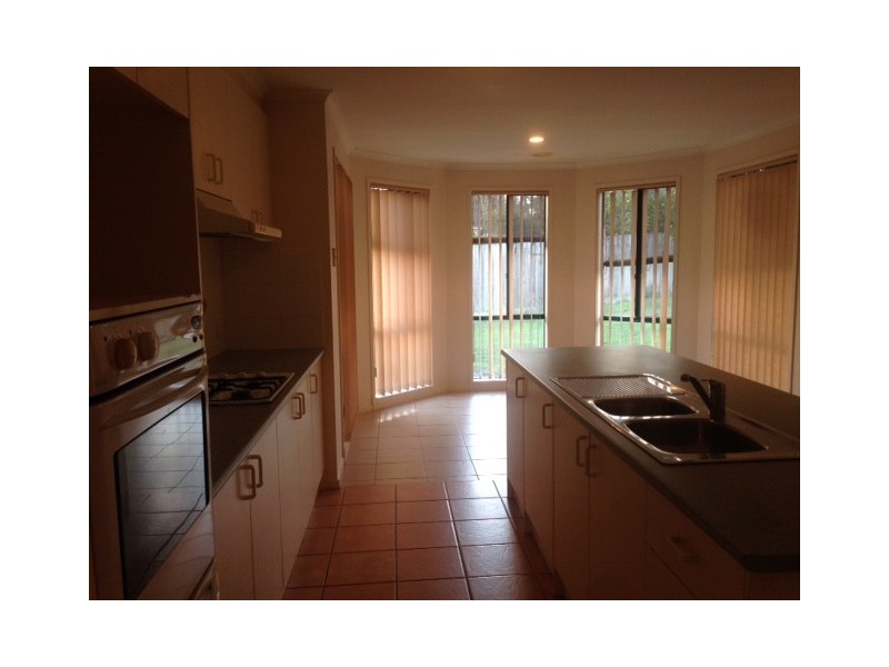 14 Dryden Court, Berwick VIC 3806