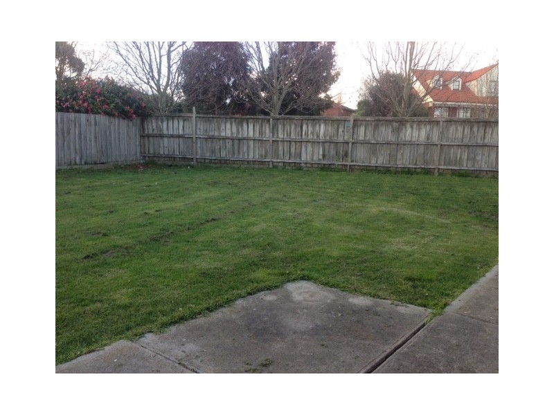 14 Dryden Court, Berwick VIC 3806