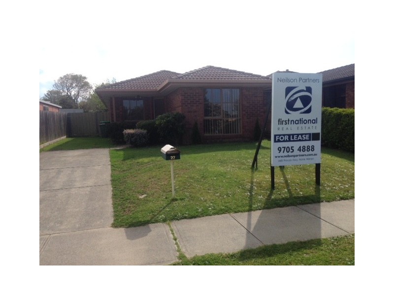 27 Lauren Drive, Hampton Park VIC 3976