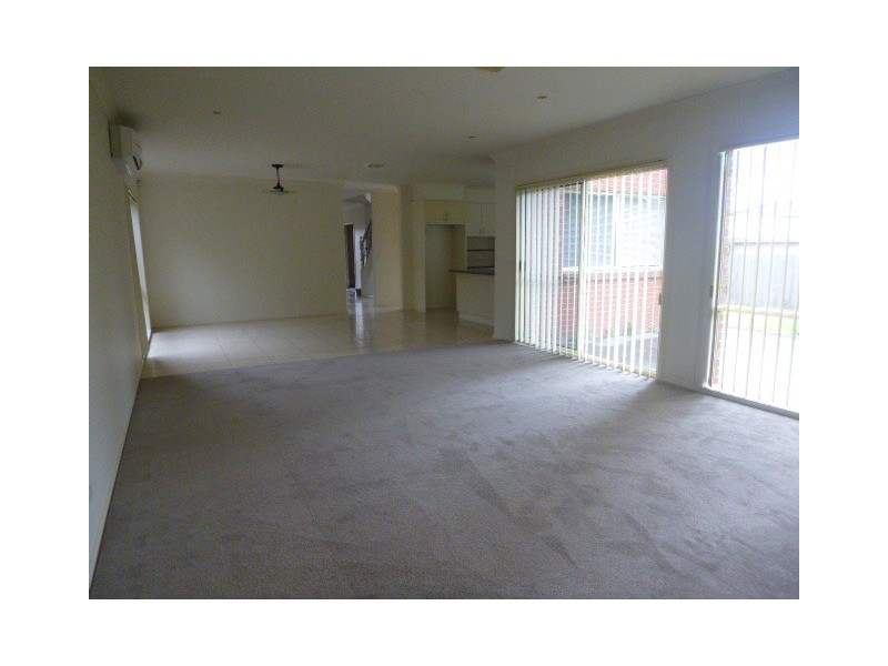 15 Homewood Boulevard, Hallam VIC 3803