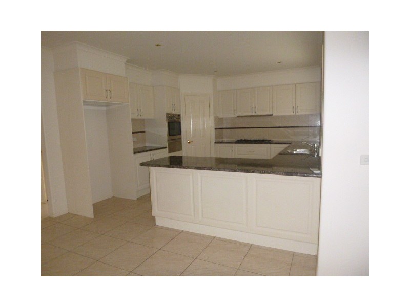 15 Homewood Boulevard, Hallam VIC 3803