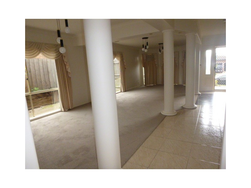 15 Homewood Boulevard, Hallam VIC 3803