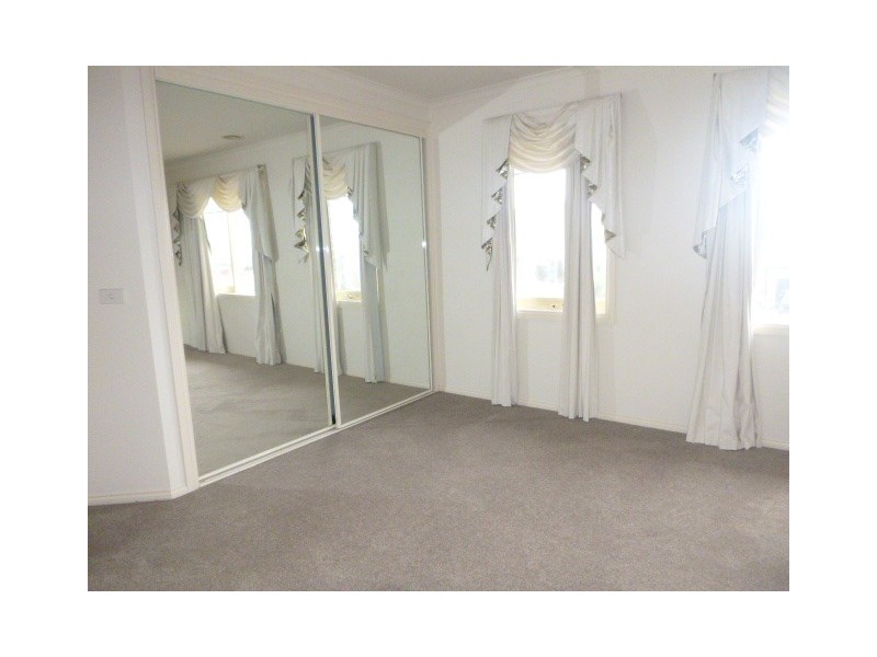 15 Homewood Boulevard, Hallam VIC 3803