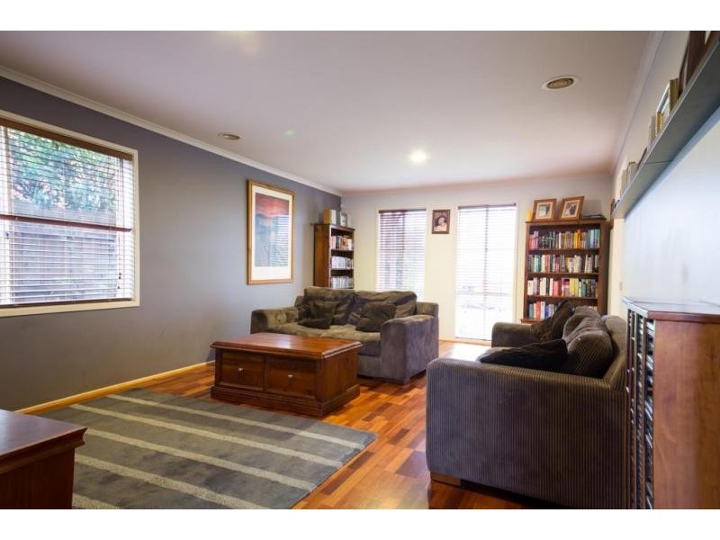 21 Vivienne Way, Berwick VIC 3806