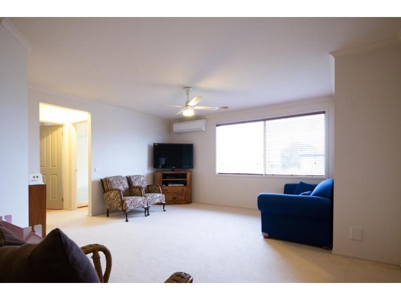 21 Vivienne Way, Berwick VIC 3806