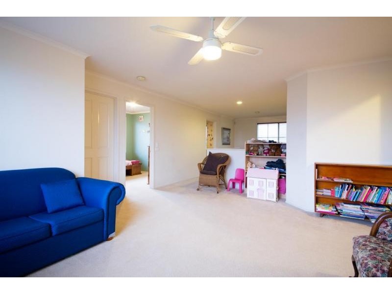 21 Vivienne Way, Berwick VIC 3806