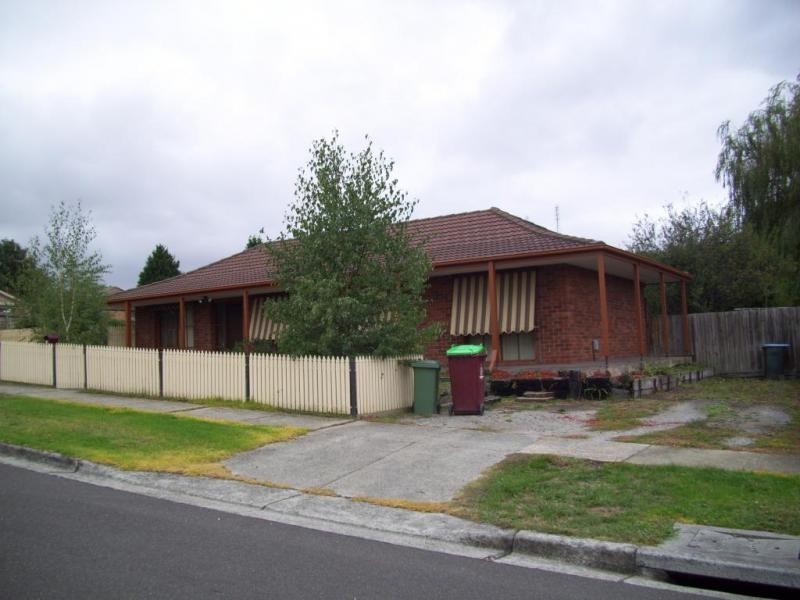 13 Opal Court, Narre Warren VIC 3805