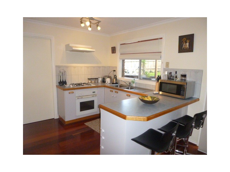 21B Murdoch Avenue, Narre Warren VIC 3805