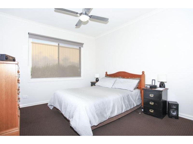 11-12 Hilton Court, Narre Warren North VIC 3804