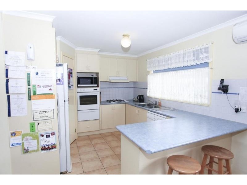 22 Warrenwood Place, Narre Warren VIC 3805