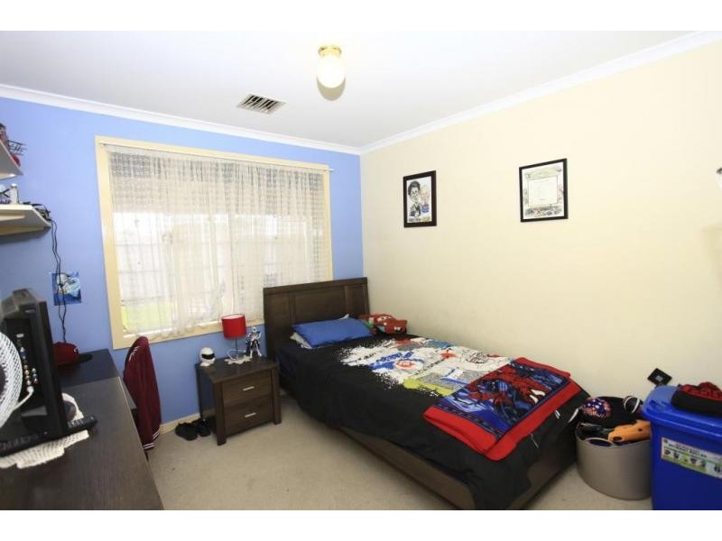 22 Warrenwood Place, Narre Warren VIC 3805