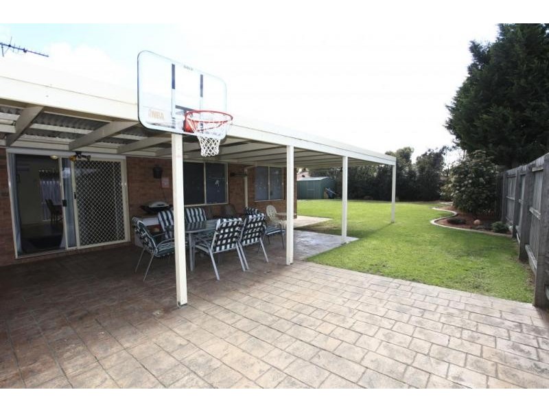 22 Warrenwood Place, Narre Warren VIC 3805