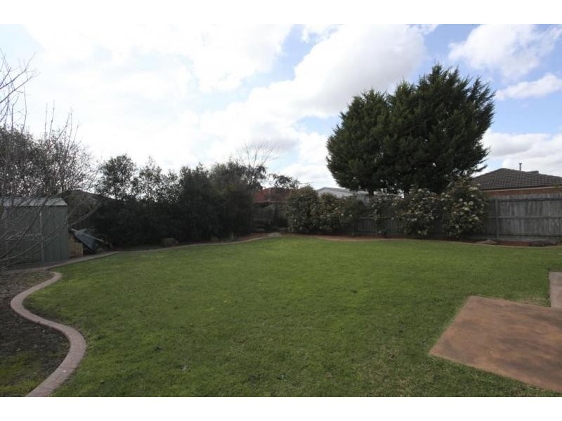 22 Warrenwood Place, Narre Warren VIC 3805