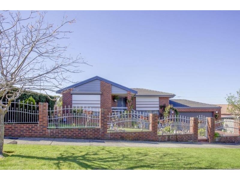 16 Anthony Court, Hallam VIC 3803