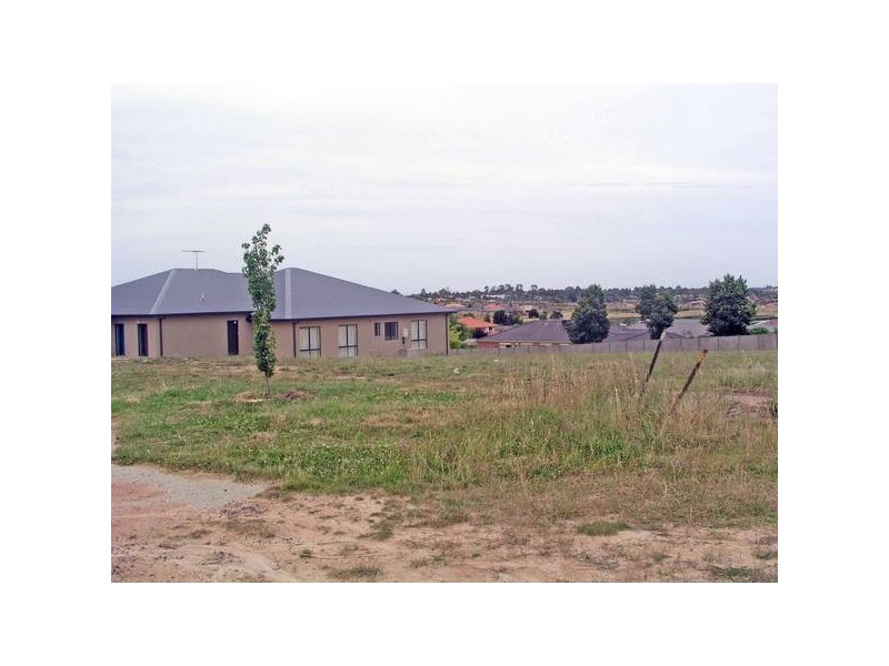 10 Highgrange Way, Narre Warren North VIC 3804