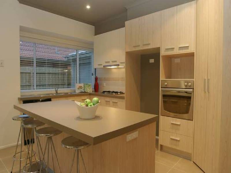 14 Phoenix Avenue, Cranbourne North VIC 3977