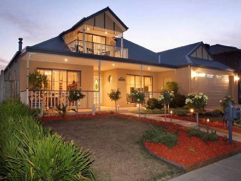 18 The Esplanade, Narre Warren South VIC 3805