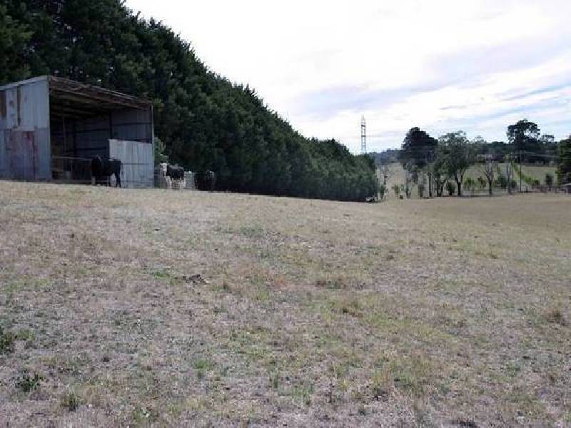 405 Brown Road, Officer VIC 3809