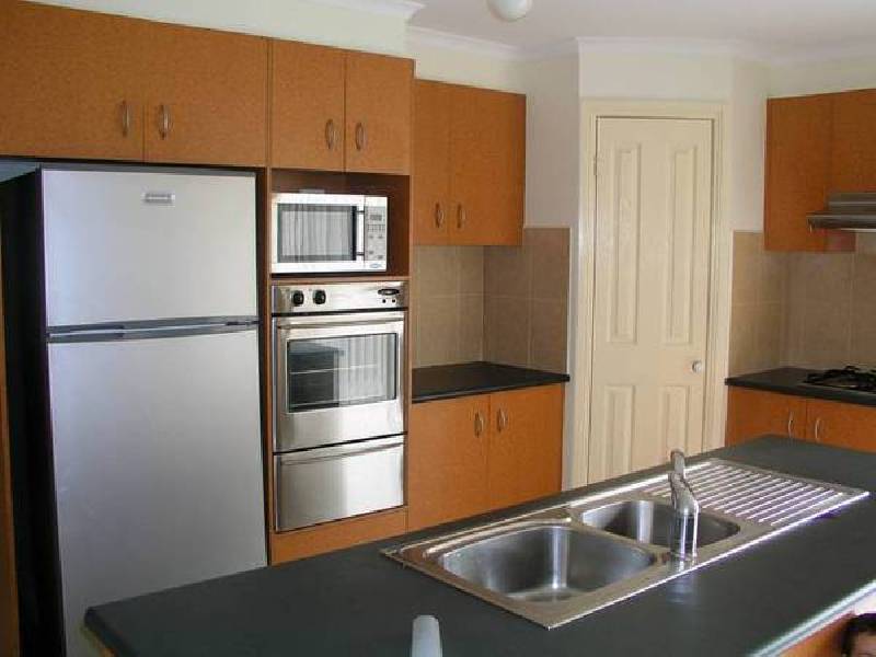 Pineview Court, Narre Warren South VIC 3805