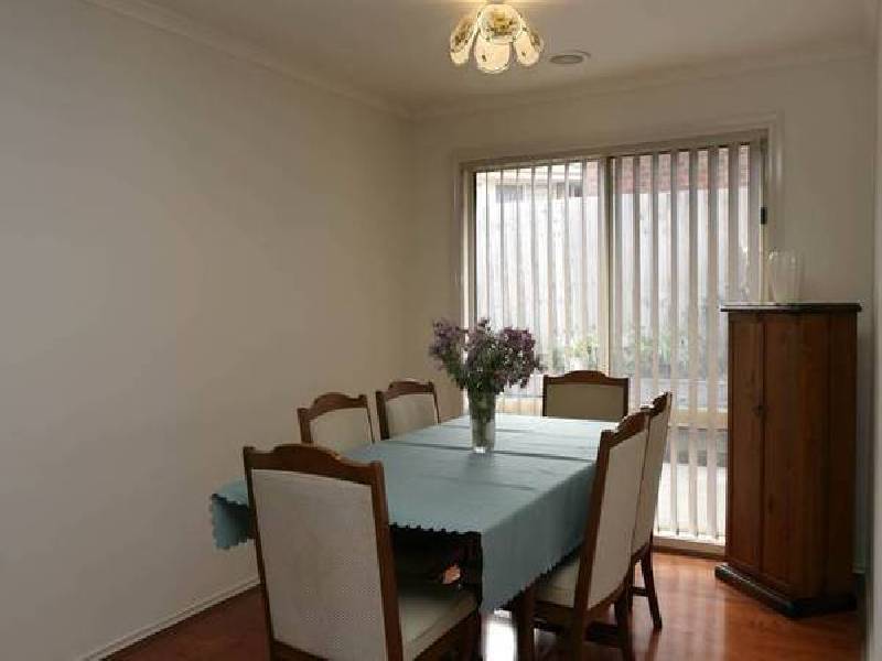 4 Mitchell Court, Berwick VIC 3806