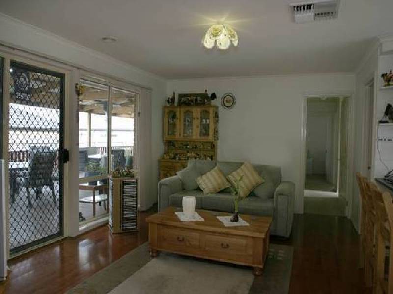 4 Mitchell Court, Berwick VIC 3806